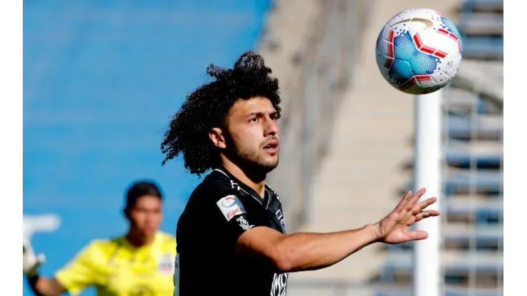 El uruguayo afirmó la zaga colocolina y ha sido vital en el alza de nivel.