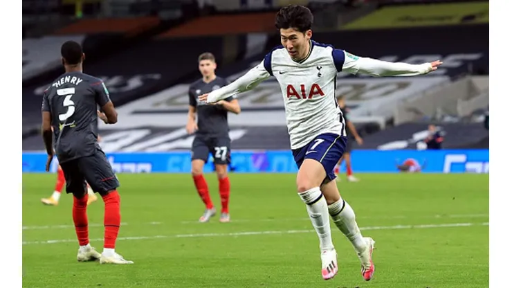 Golazo de Son Heung-Min en la clasificación del Tottenham a la final de la Carabao Cup.