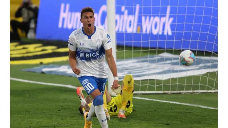Valencia marcó en la victoria ante Huachipato