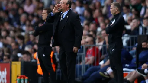 Rafa Benítez en la banca del Newcastle