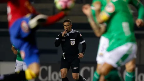 Christián Rojas dirigirá el duelo de necesitados entre Santiago Wanderers y Colo Colo