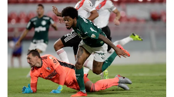 Palmeiras tritura al River de Paulo Díaz en semis