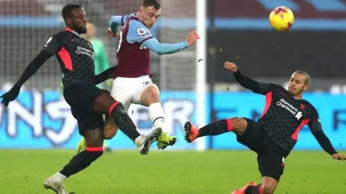 Liverpool necesita con urgencia concretar el fichaje de defensores centrales.