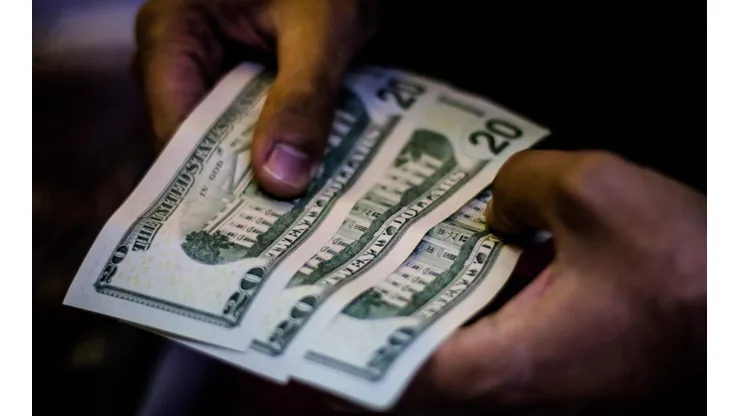 El dólar sigue a la baja en Chile