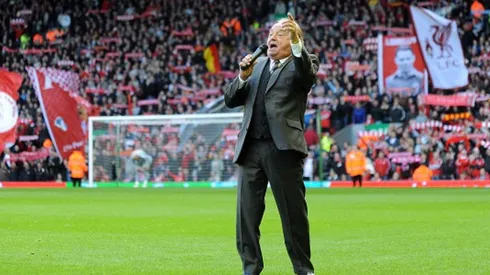 You’ll never walk alone: Liverpool lamenta la partida de la voz de su mítico himno.