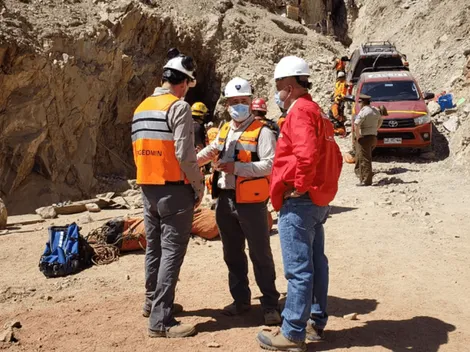 Dos mineros son rescatados de derrumbe