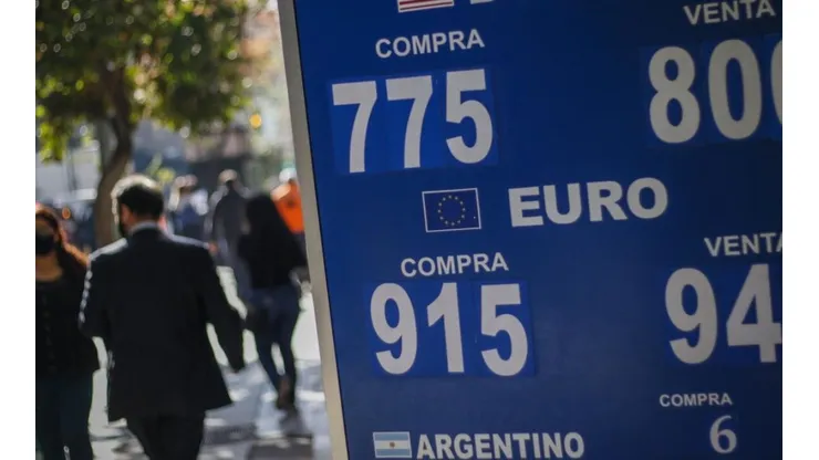 Apenas un peso subió el dólar respecto de la jornada anterior