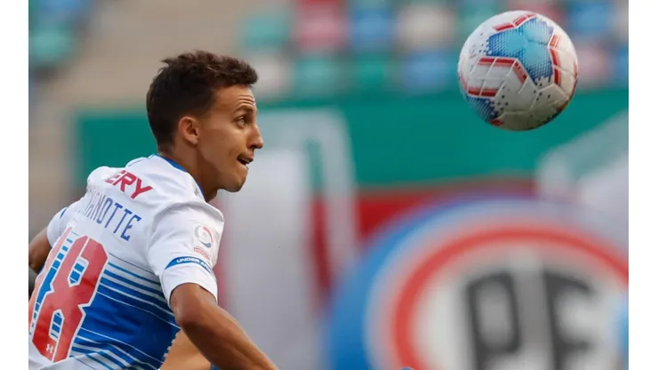 Diego Buonanotte no podrá estar ante Wanderers, tampoco Ariel Holan en la UC.