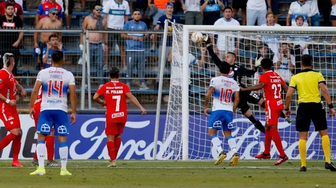 Ñúñez la puso en un ángulo imposible para el arquero y decretó el empate parcial