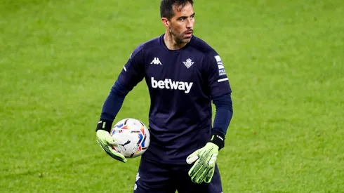 Bravo está cerca de volver a las canchas con el Betis