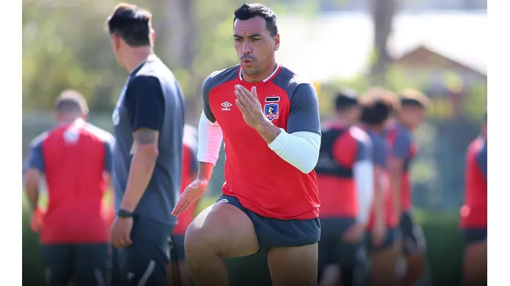 Esteban Paredes entrenando en el Monumental