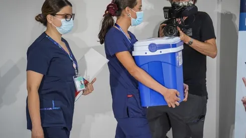 Este 24 de diciembre llegaron las primeras vacunas a nuestro país.