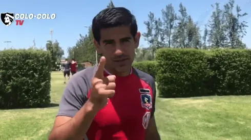 Barroso "se quebró" con la camiseta nueva de Colo Colo.