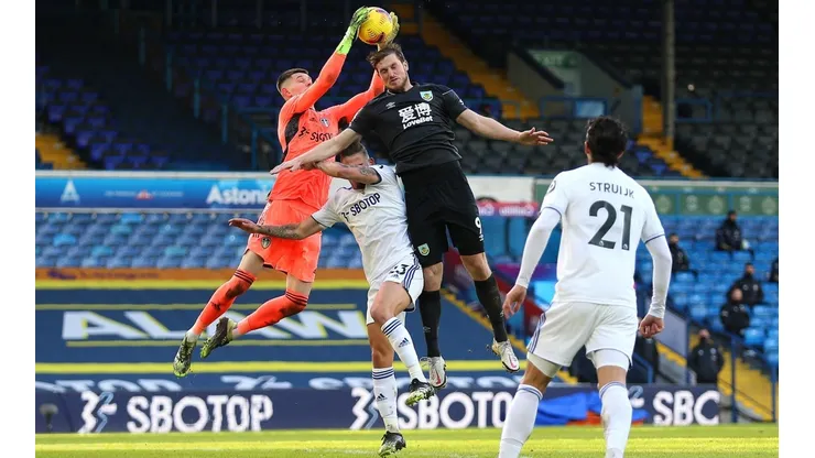 Los Whites sumaron un triunfo clave