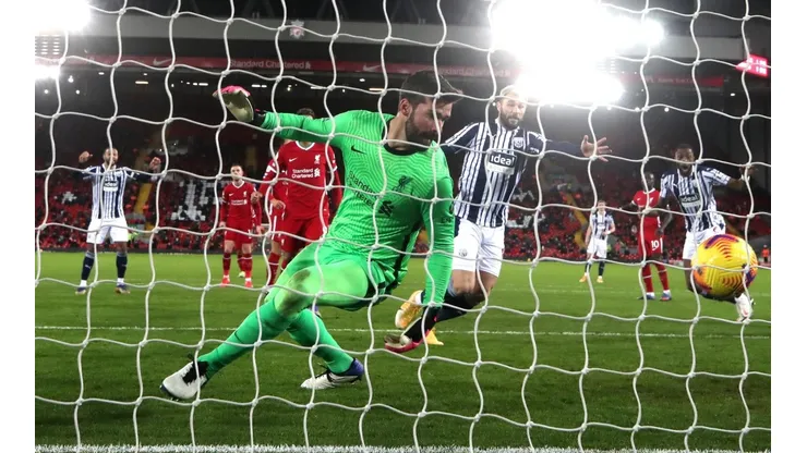 West Bromwich le sacó un empate al Liverpool en Anfield.
