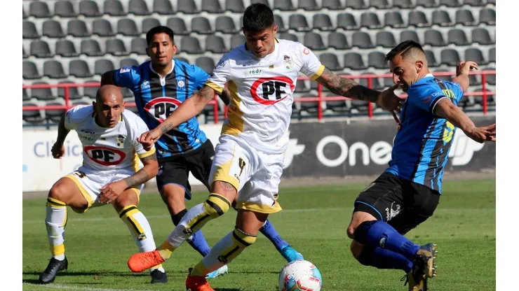 Coquimbo Unido derrotó a Huachipato y complica más a Colo Colo en la tabla.