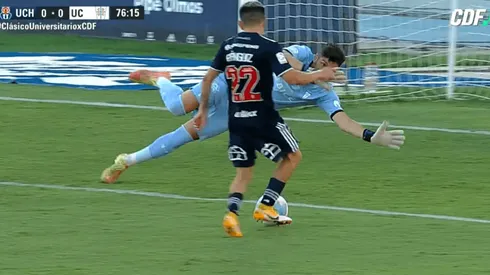 Matías Dituro fue el héroe de la UC frente a la U al evitar el gol de los azules.