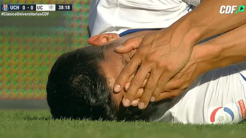 El jugador azul sólo recibió tarjeta amarilla tras su falta a Lezcano.