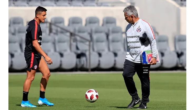 Reinaldo Rueda junto a Alexis Sánchez