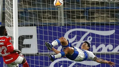 Fernando Zampedri ante Inter de Porto Alegre