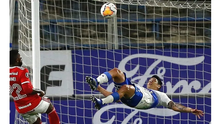 Fernando Zampedri ante Inter de Porto Alegre