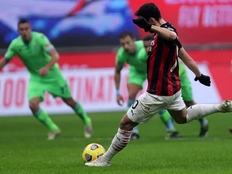 AC Milan derrota a Lazio y recupera la punta que alcanzaba Inter