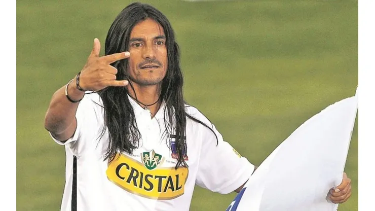 Coca Mendoza en guerra contra el bono en Colo Colo para no descender.