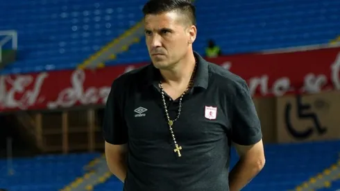 Juan Cruz Real, del América de Cali, aparece como posible DT de la UC si Holan se va a la Roja.