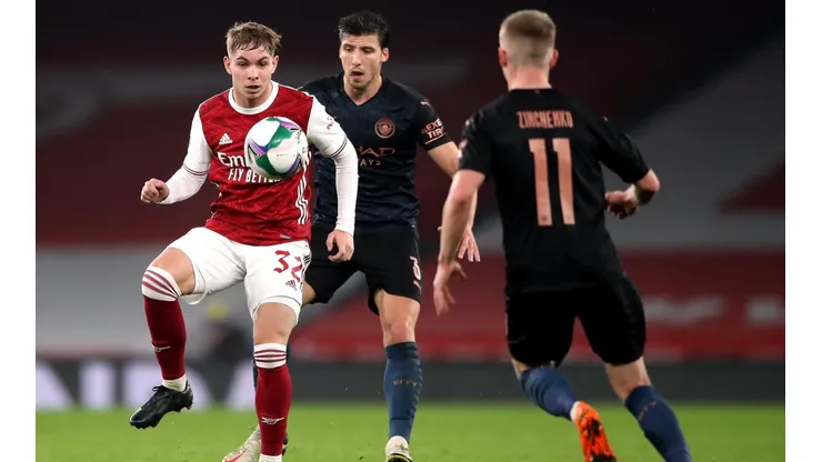 Manchester City clasifica a costa del Arsenal en la Copa de la Liga.