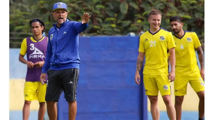 Torrente dejó entrever las diferencias con los jugadores de Everton previo a su salida del club