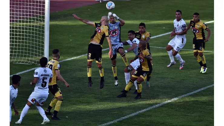La posible suspensión del encuentro entre Colo Colo y Unión La Calera se decidirá esta semana