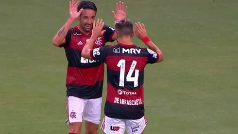 Mauricio Isla marcó su primer gol en Flamengo y su equipo celebró trabajada victoria