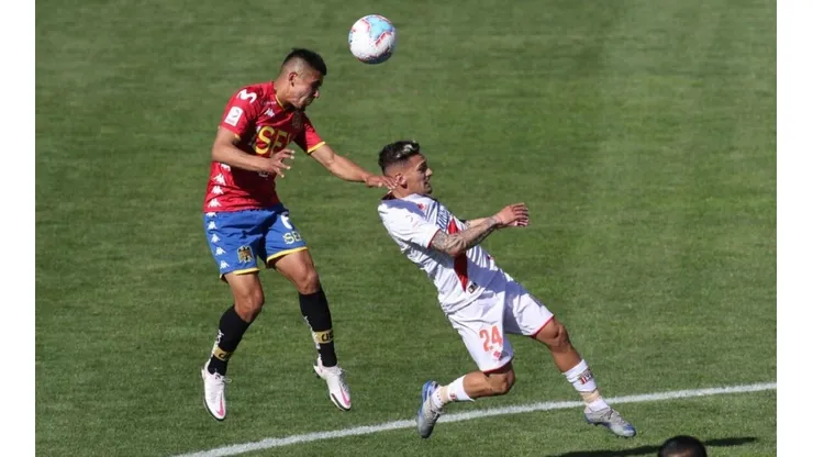 Unión Española espera alejarse aún más de Curicó.