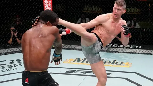 Wonderboy Thompson le pasó por encima a Neal y se quedó con la victoria