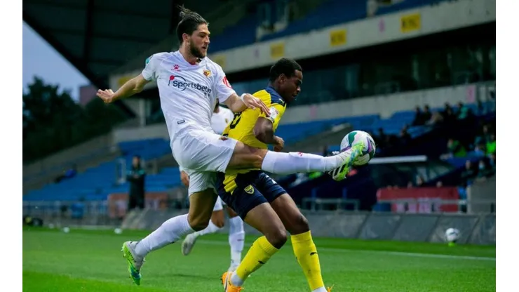 El chileno jugó 60 minutos en el choque ante Huddersfield.