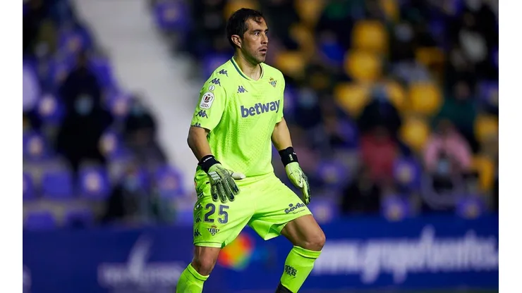 Bravo se prepara para un nuevo partido en La Liga.
