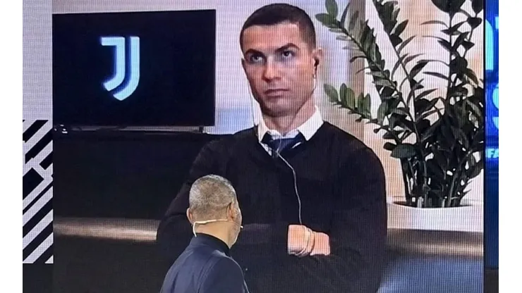 La reacción de Cristiano Ronaldo al momento en que se se anunció al ganador del premio FIFA The Best ahorra cualquier tipo de análisis