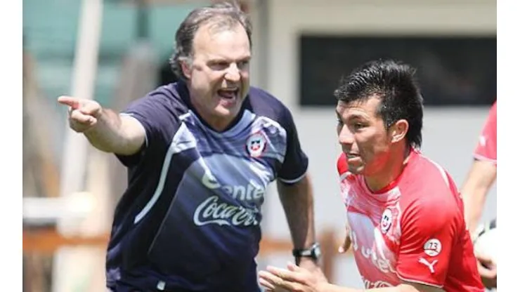 Medel no votó por el Loco Bielsa