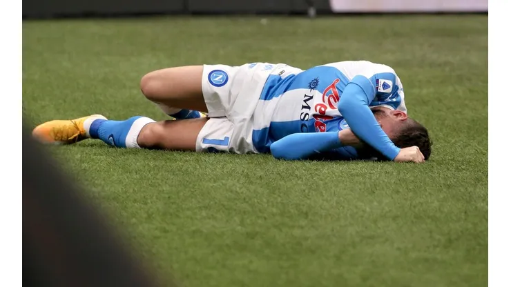 Desconsolado llanto de Mertens en Napoli tras lesionarse contra el Inter.
