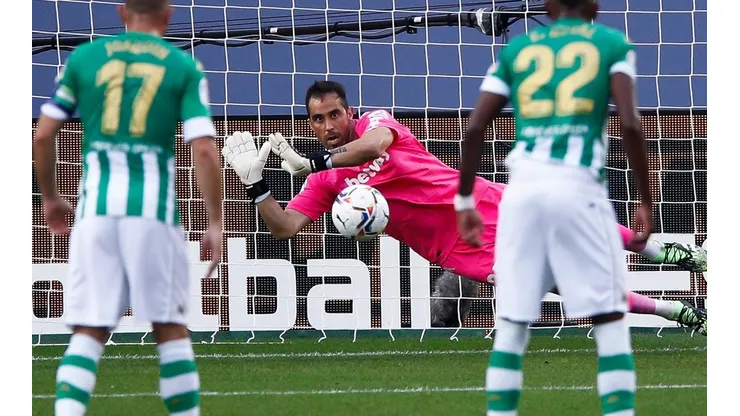 Bravo está listo para volver a las canchas junto al Betis