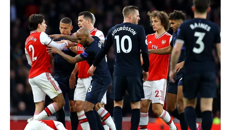 Arsenal debe sumar puntos si es que no se quiere preocupar del descenso.