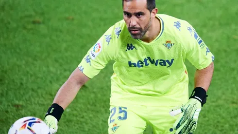 Bravo podría ver acción mañana por la Copa del Rey.