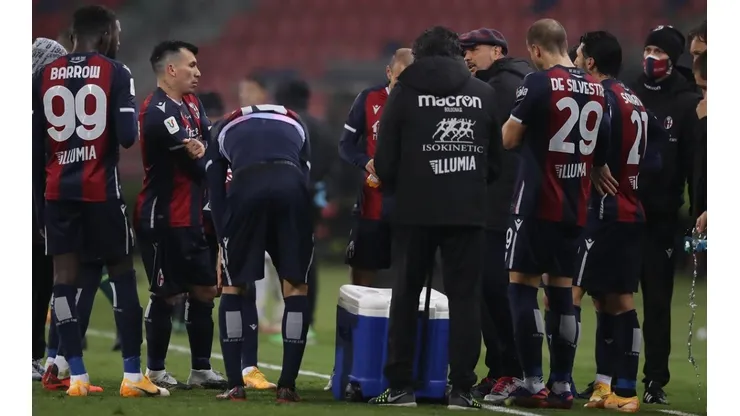 El DT de Gary Medel se enoja: todos concentrados hasta Navidad.