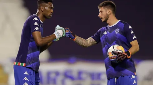 El técnico de Vélez aún no se decide por el reemplazante de Domínguez.