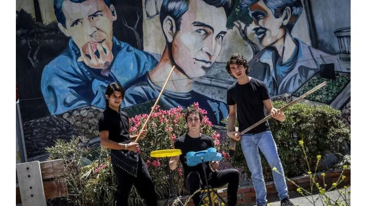 La serie estará protagonizada por Aarón Hernández, Diego Madrigal y Andrew Bargsted.