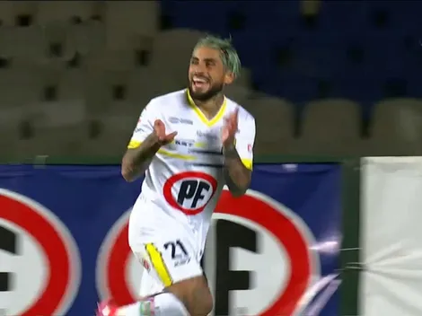 El golazo maradoniano y ronaldinhiano de Bryan Carvallo