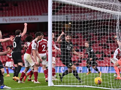 Arsenal pierde con un autogolazo de Pierre-Emerick Aubameyang