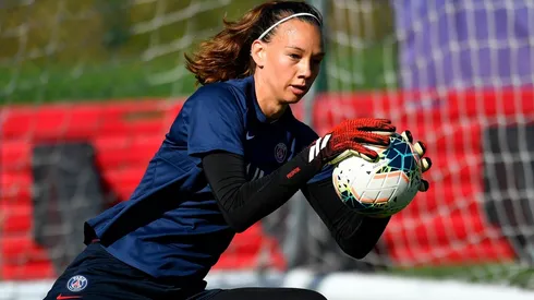 Tiane Endler se llena reconocimientos en el mundo, una vez más.