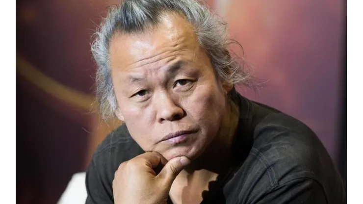 Kim Ki-Duk en medio de uno de los tantos conversatorios en los que participó.