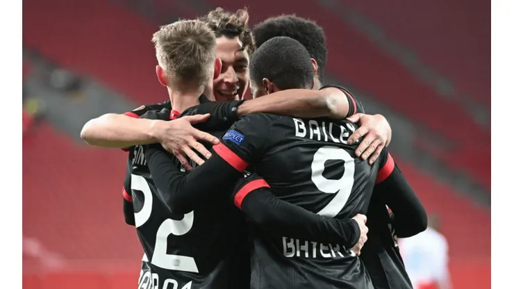 Leverkusen goleó y ganó su zona